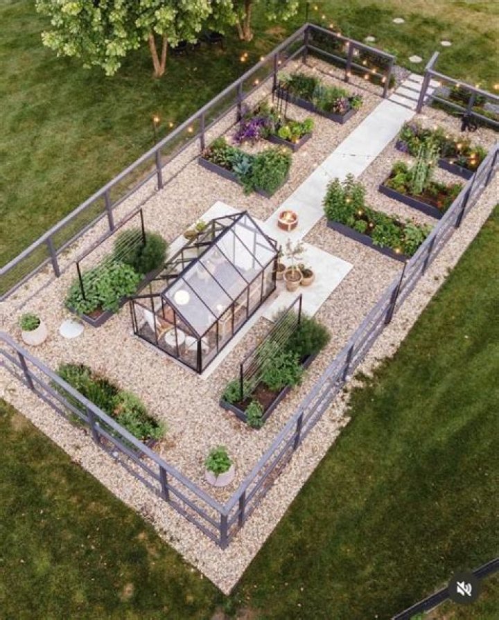 Should I mulch my raised vegetable garden
