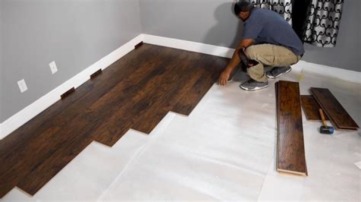 Should laminate flooring be nailed down