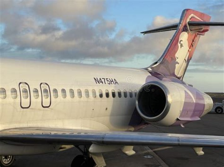 What airlines fly to Big Island Hawaii