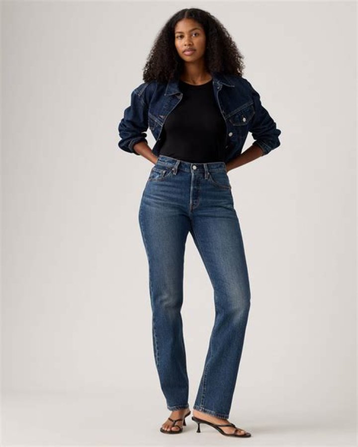 What are Levi Curve jeans