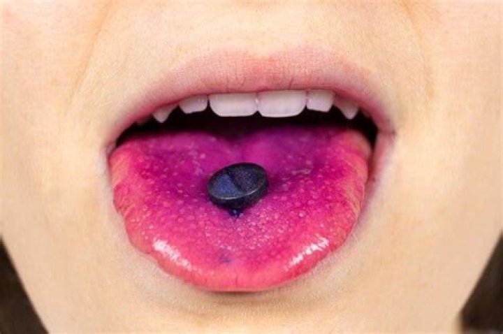 What are plaque disclosing tablets made of
