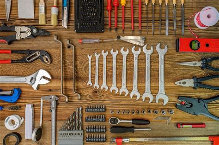 What are the tools used in mechanical