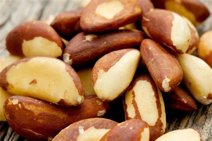 What do Brazil nuts look like in the shell