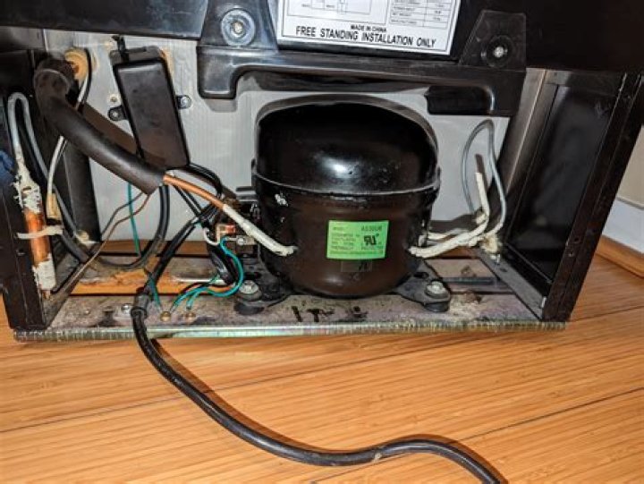 What does a bad refrigerator compressor sound like