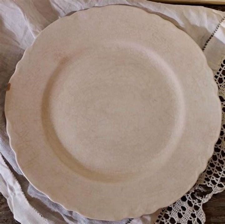 What does crazing mean on China
