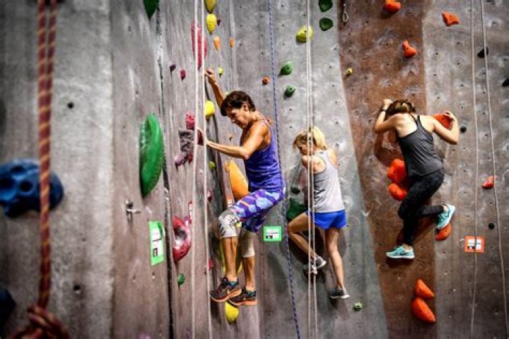 What does pitch mean in rock climbing