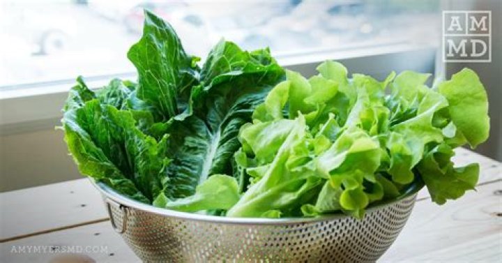 What effect does green leafy vegetables have on warfarin