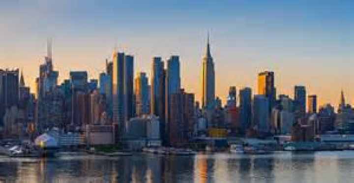 What GMT is New York