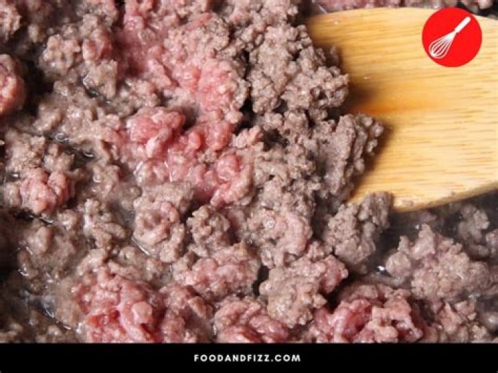 What happens if you eat raw minced meat