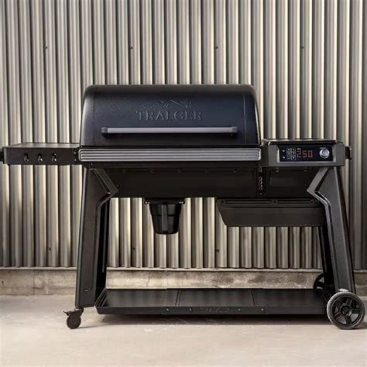 What is a Cobb Grill