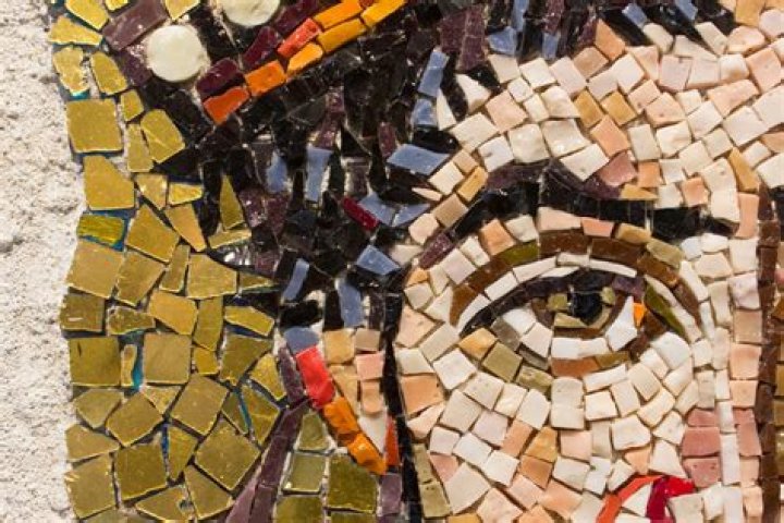 What is a mosaic sculpture