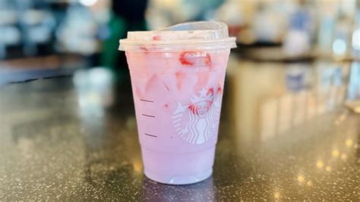 What is in a Pinkity Drinkity from Starbucks