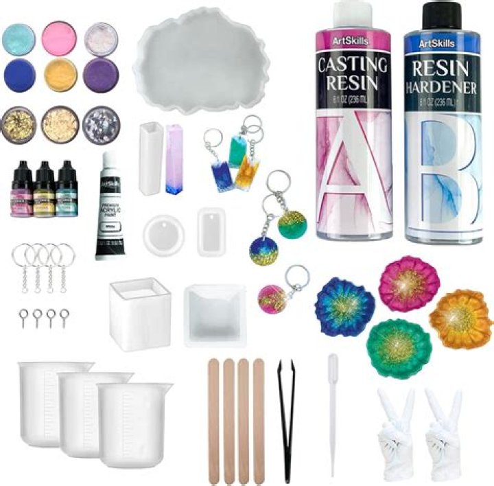 What is the best resin for crafts