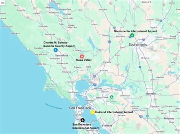 What is the closest major airport to Crescent City CA