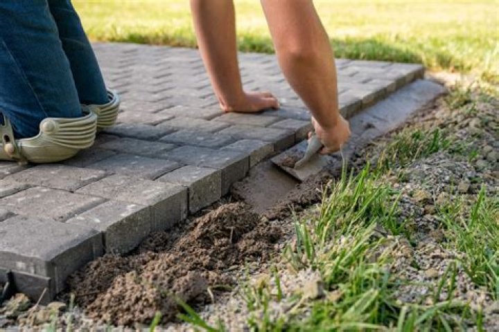 What is the mix for a concrete path
