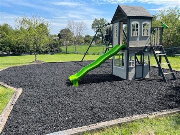 What kind of mulch is best used in a playground