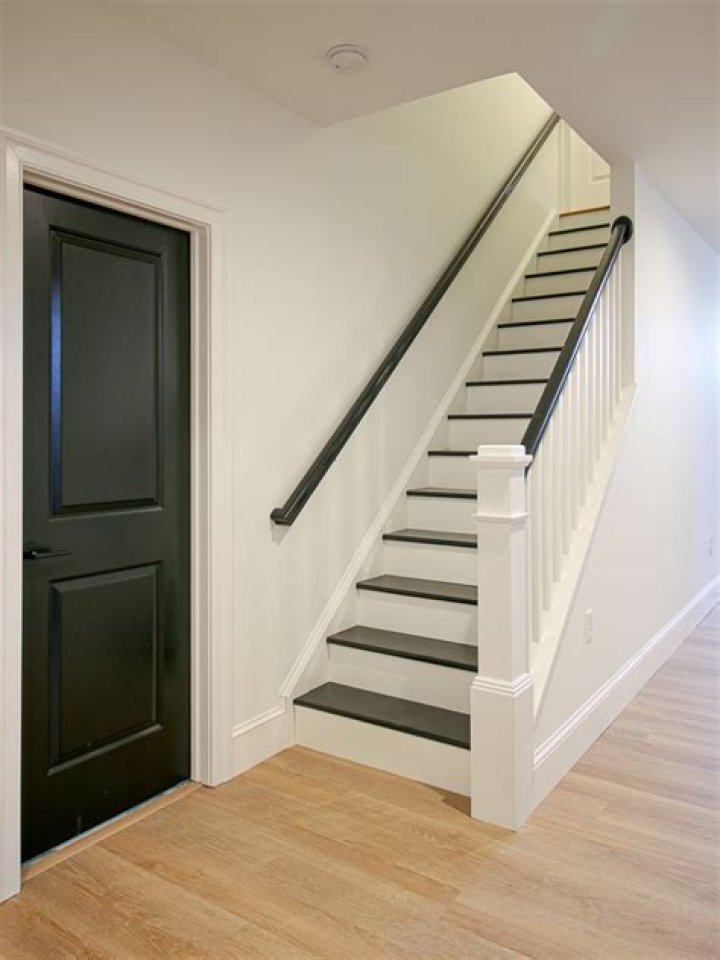 What kind of paint do you use on wooden stairs