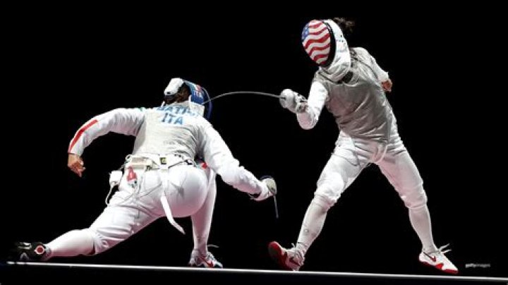 What schools have fencing teams