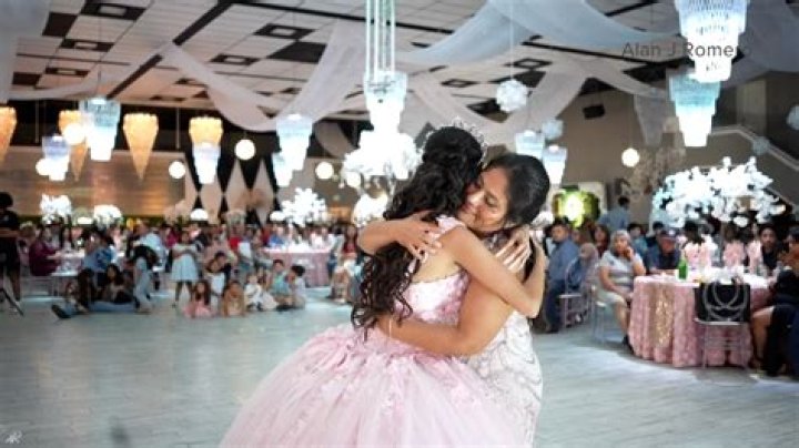What should I expect at a quinceanera