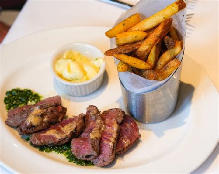 What time is lunch at Capital Grille