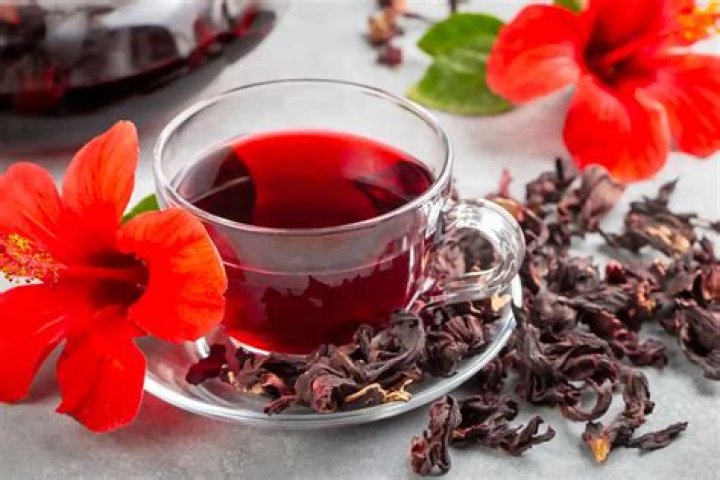 What vitamins and minerals are in hibiscus tea