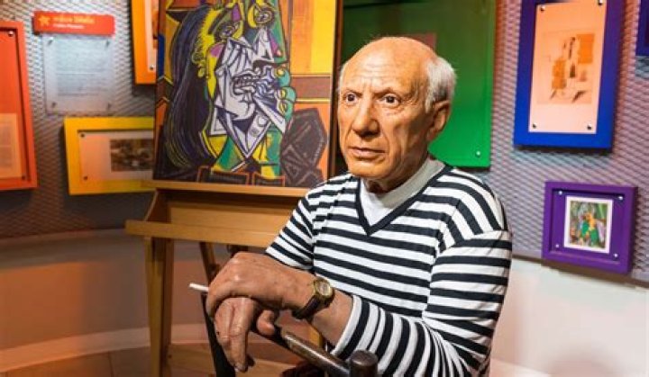 What was the name of masterpiece by Pablo Picasso that gave him a major breakthrough and drew attention to the African mask and art from the African continent