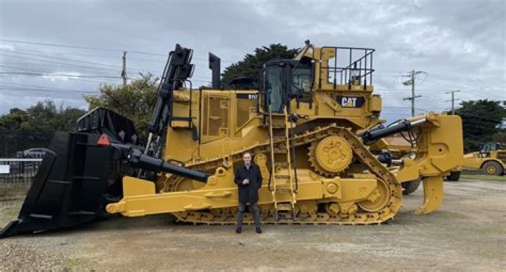 Whats the largest Caterpillar bulldozer