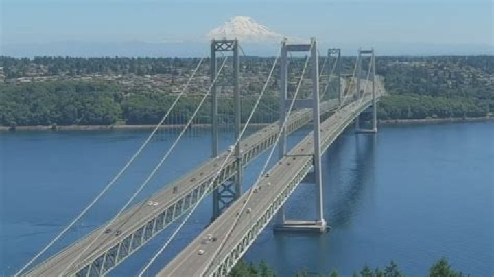 When did the Tacoma Narrows Bridge Fail