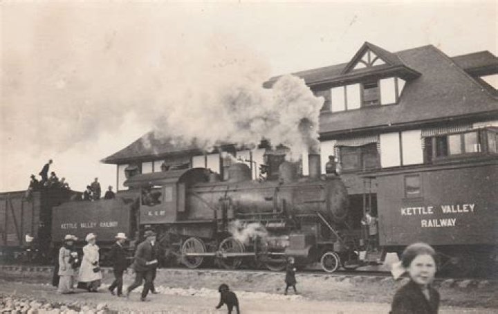 When was the Kettle Valley Railway built