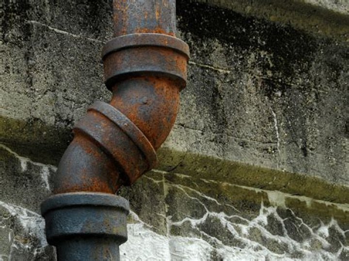 Where are cast iron pipes used