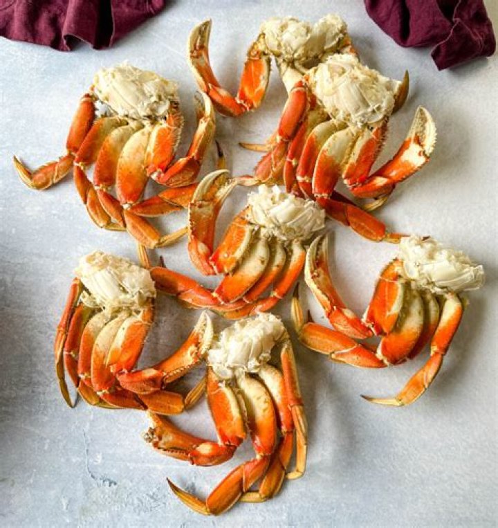 Where can I buy Dungeness crab off the boat