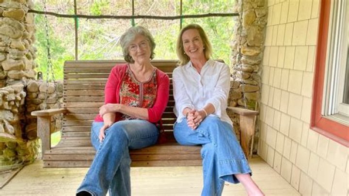 Where does Barbara Kingsolver live in Virginia