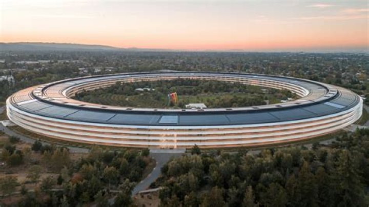 Where is Apples new building