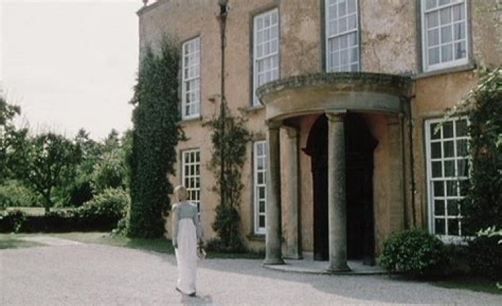 Where is Longbourn in Pride and Prejudice