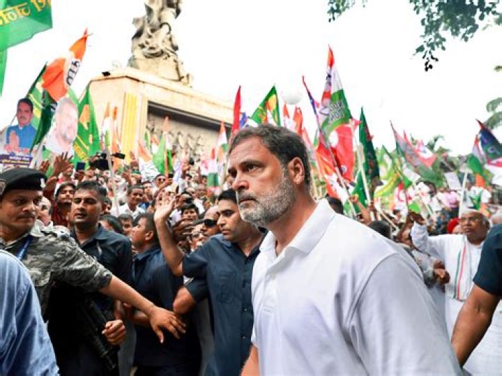 Who called Simant Gandhi