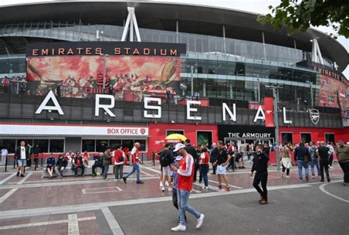 Who is the owner of Arsenal Football Club