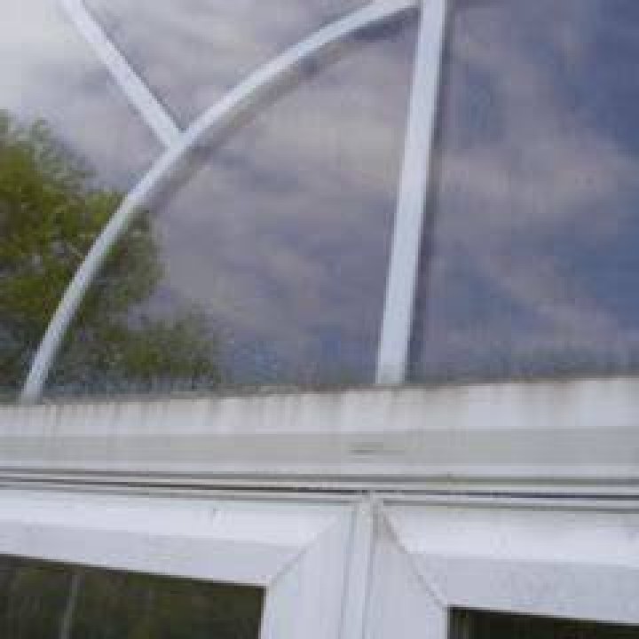 Why do vinyl windows fail