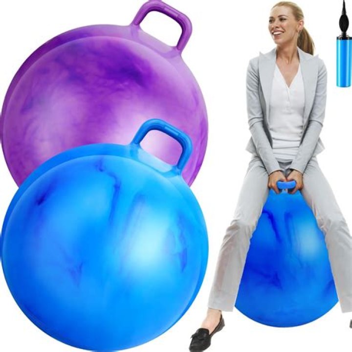 Why does a rubber ball bounce back on hitting a floor whereas a metal ball does not
