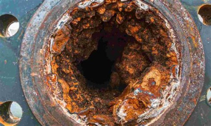 Why does galvanized pipe corrode
