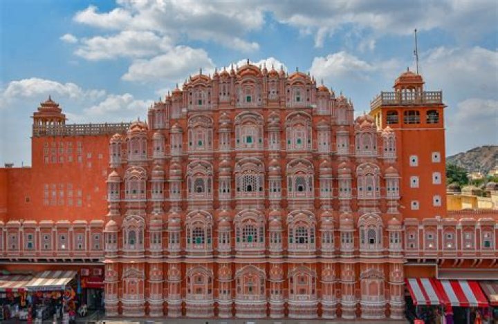 Why is Hawa Mahal so famous