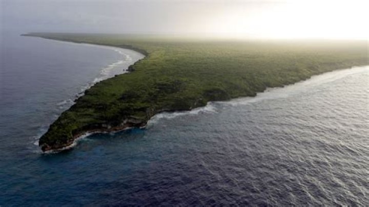 Why is Henderson Island uninhabited