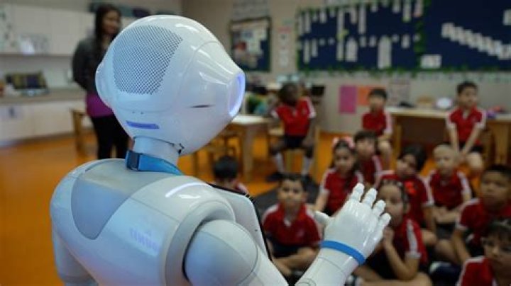 Why robots should not replace teachers