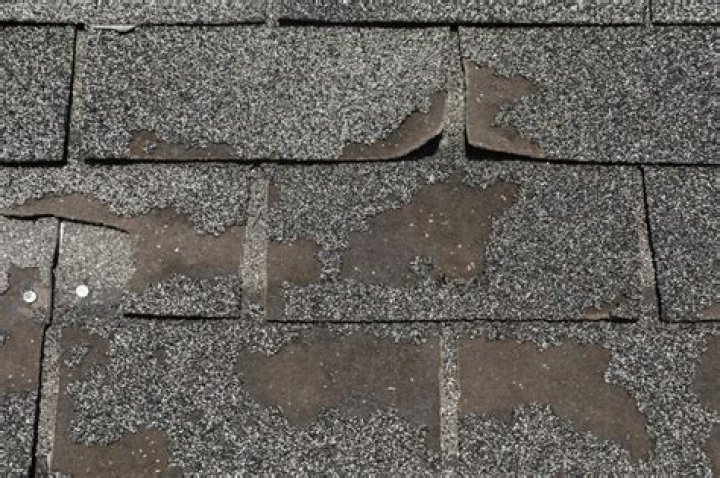 Will calcium chloride damage asphalt shingles