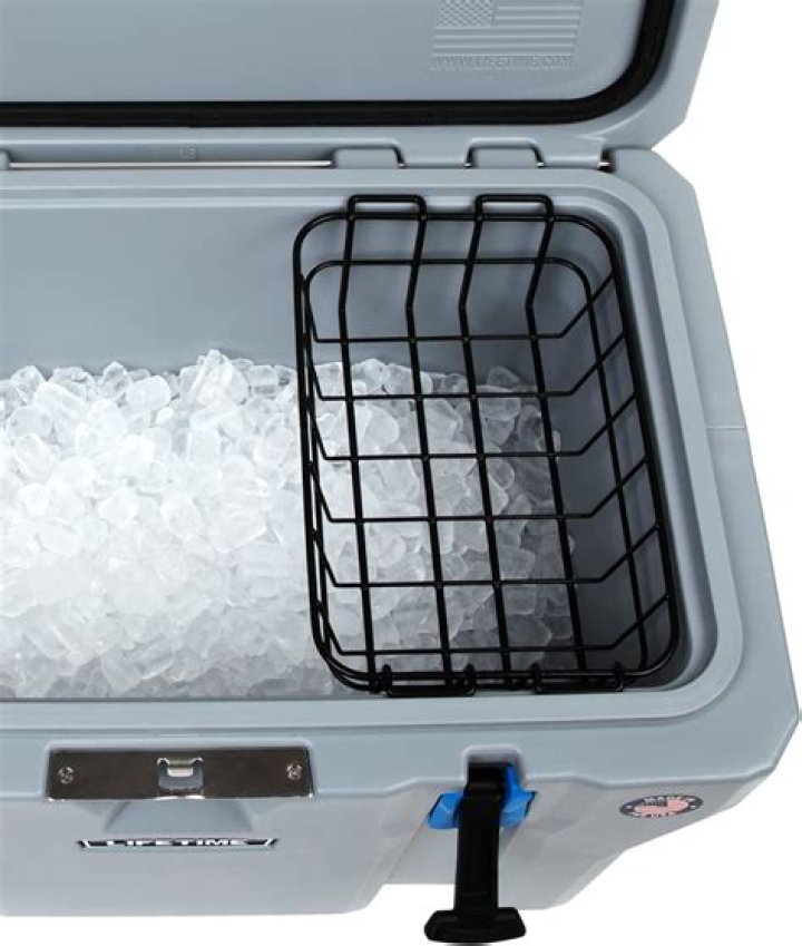 Will dry ice in a cooler freeze beer